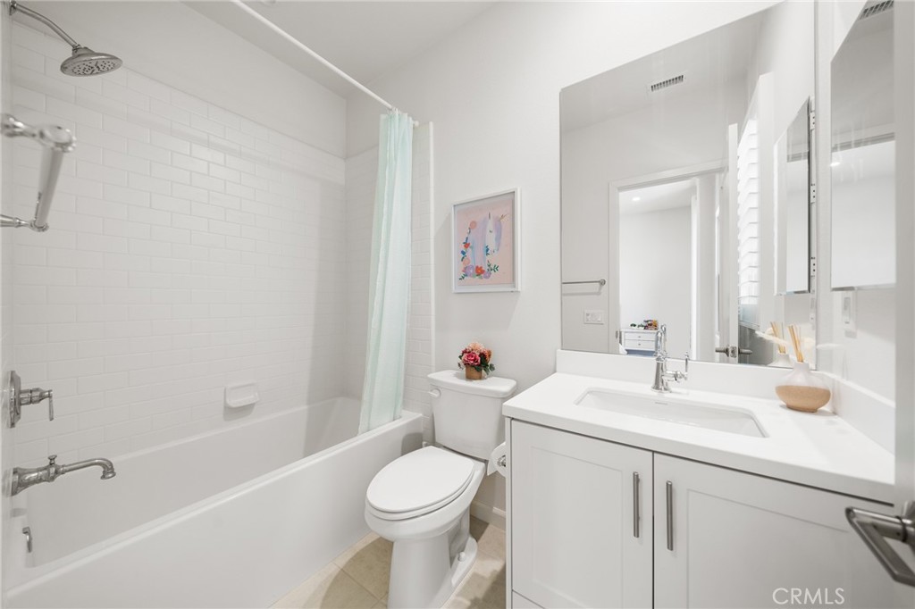 246 Canterbury Property Photo 30