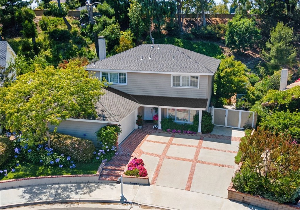 18911 Crimson Circle Property Photo 1