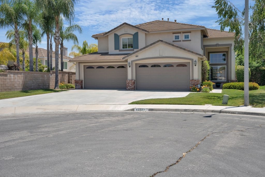 42207 Kimberly Way Property Photo 1