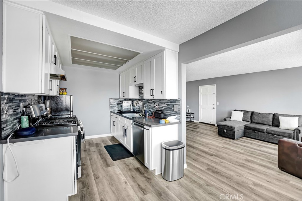 8020 Langdon Avenue 211 Property Photo 7