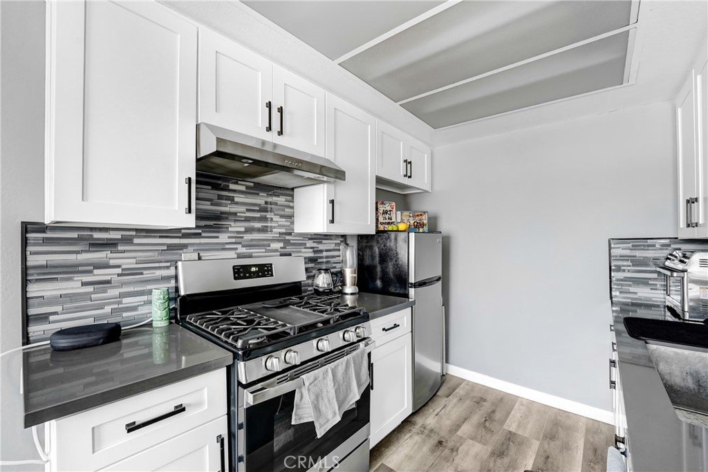 8020 Langdon Avenue 211 Property Photo 8