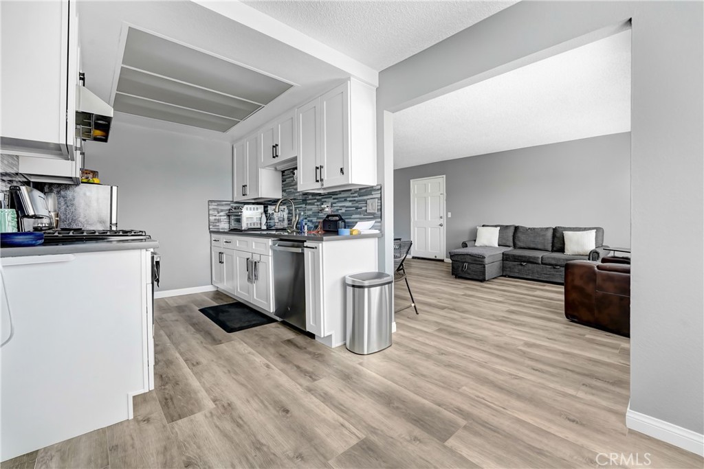 8020 Langdon Avenue 211 Property Photo 12