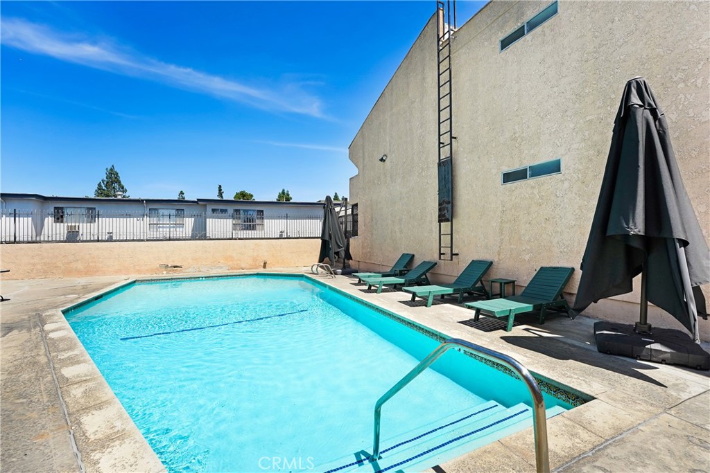 8020 Langdon Avenue 211 Property Photo 31