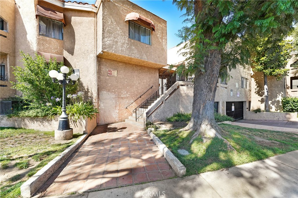 8020 Langdon Avenue 211 Property Photo 34