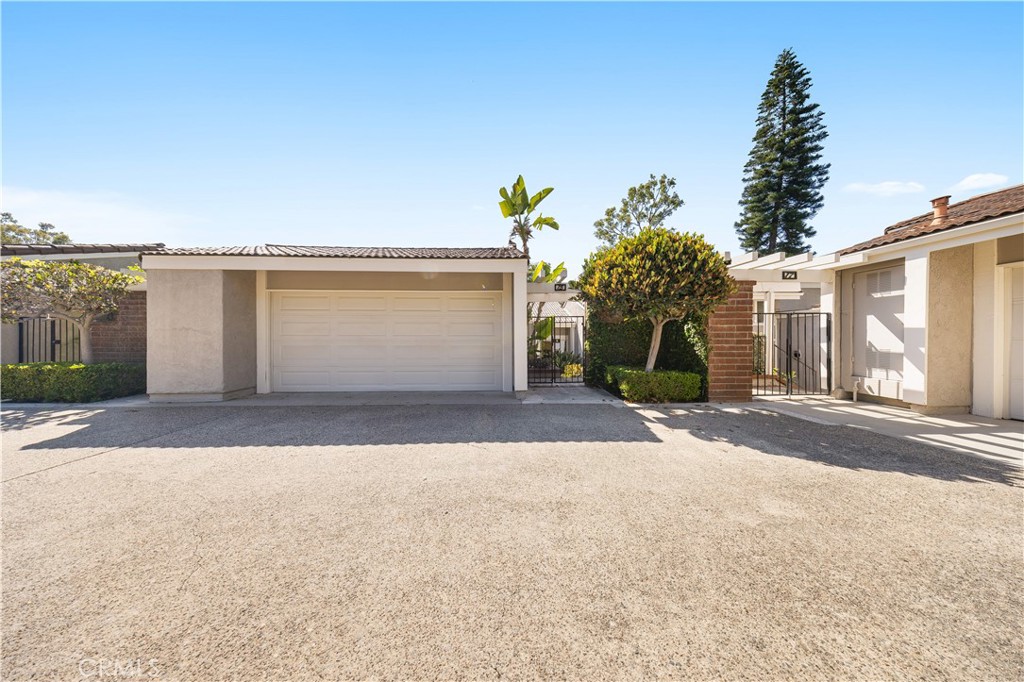 15 Valley View Property Photo 1