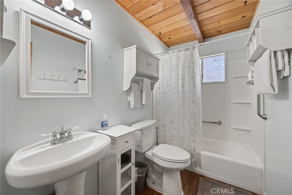 130 Maple Lane Property Photo 8