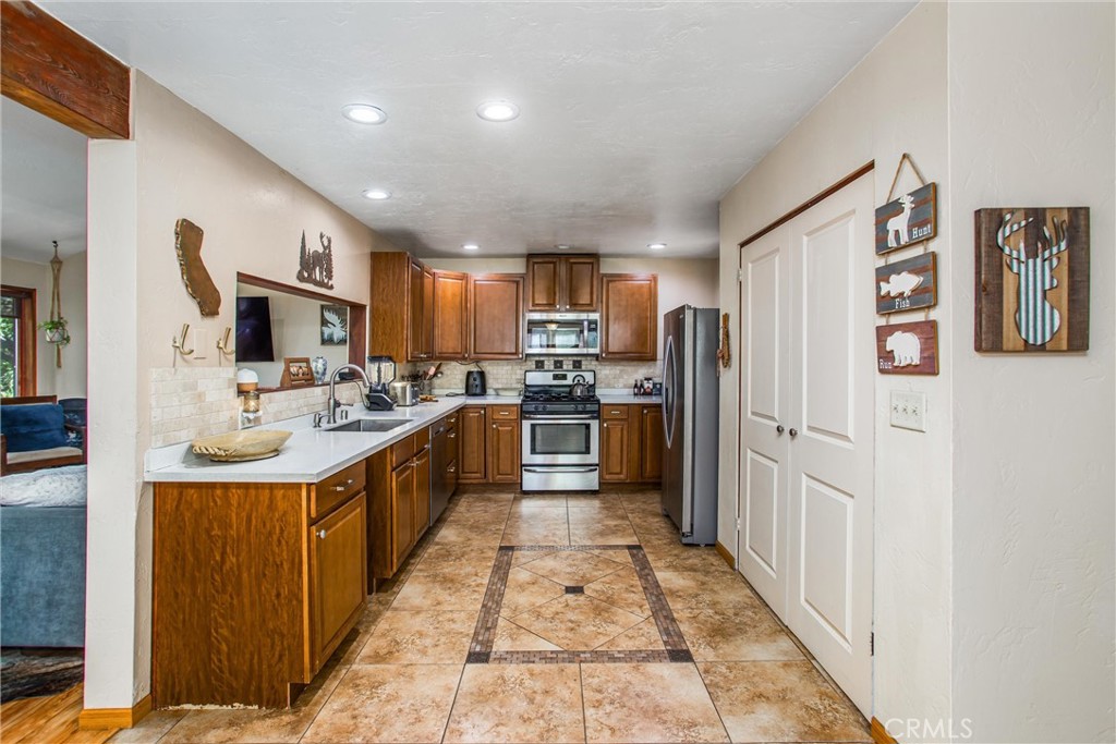 30421 Live Oak Drive Property Photo 7