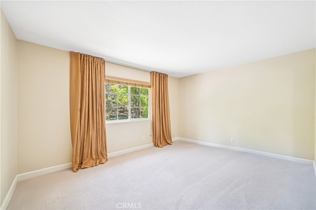 22681 Maplewood Property Photo 32