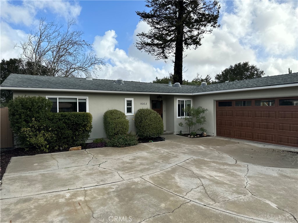 1662 Royal Way Property Photo 1