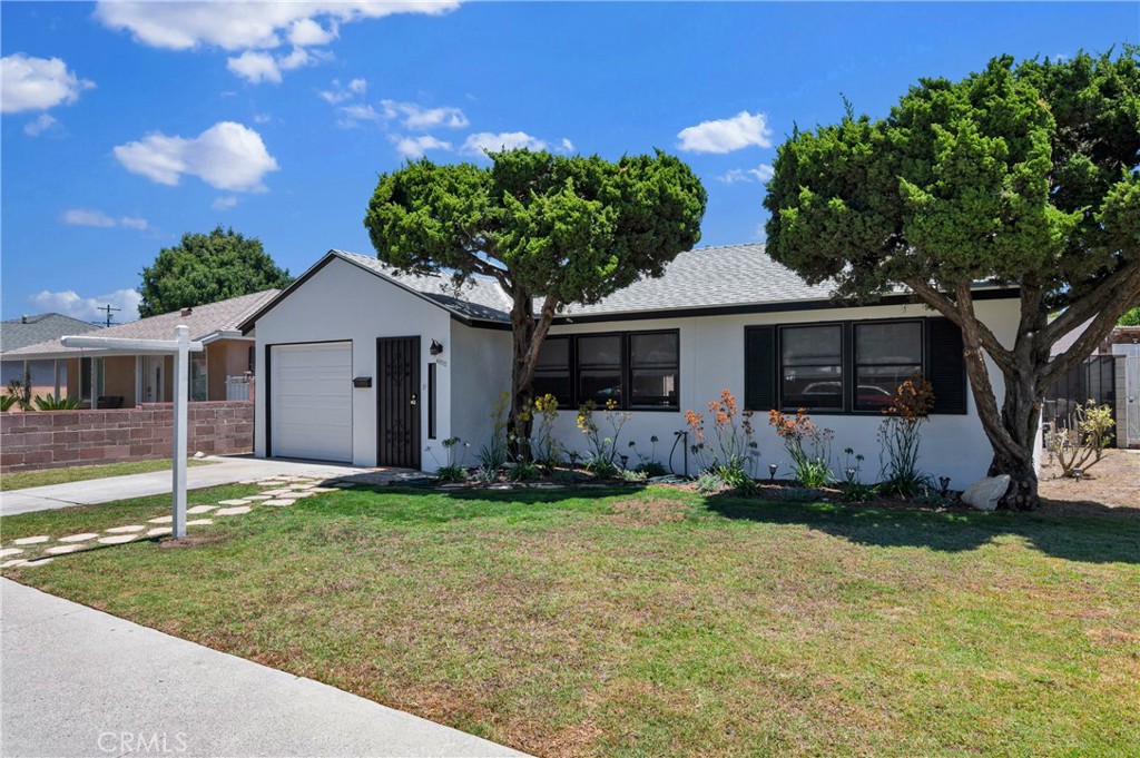 6032 Coke Avenue Property Photo 1