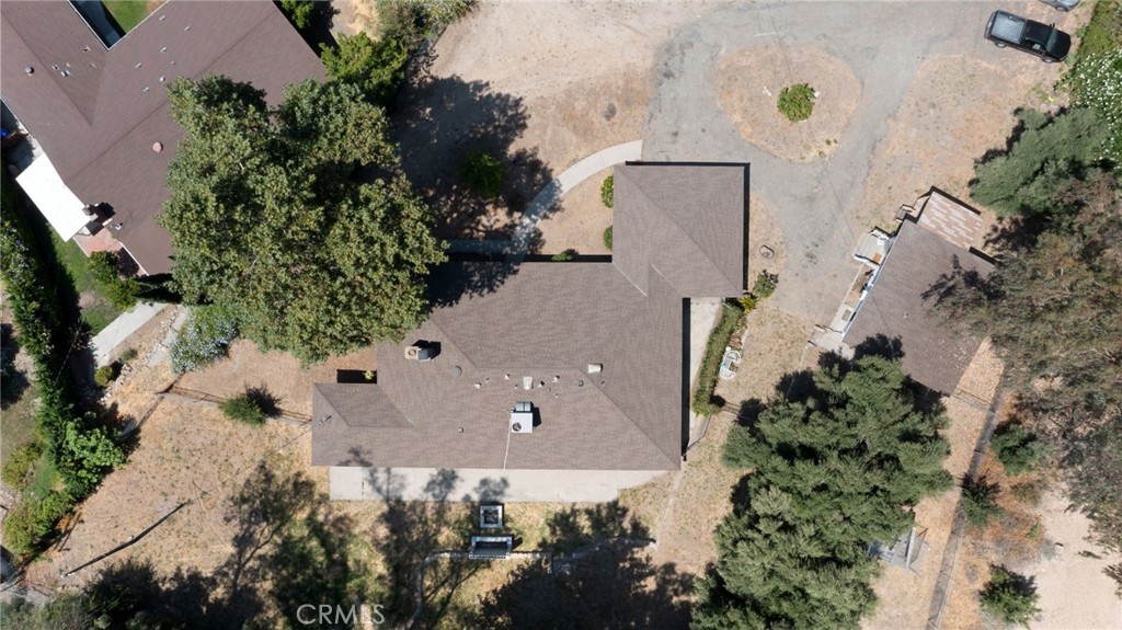 5495 N Mountain View Avenue Property Photo 9