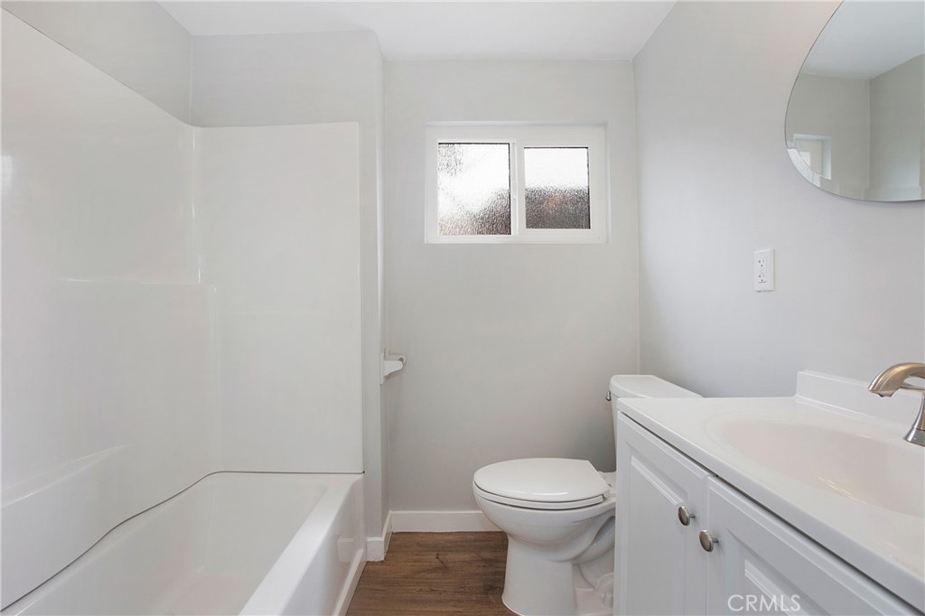 1435 1437 E Colon St Property Photo 2