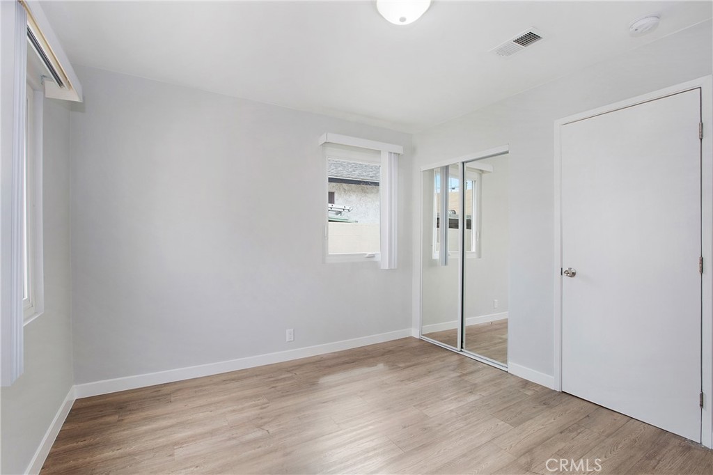 1435 1437 E Colon St Property Photo 6