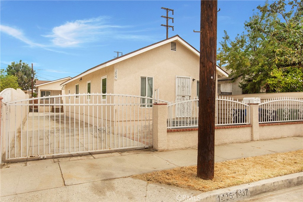 1435 1437 E Colon St Property Photo 15