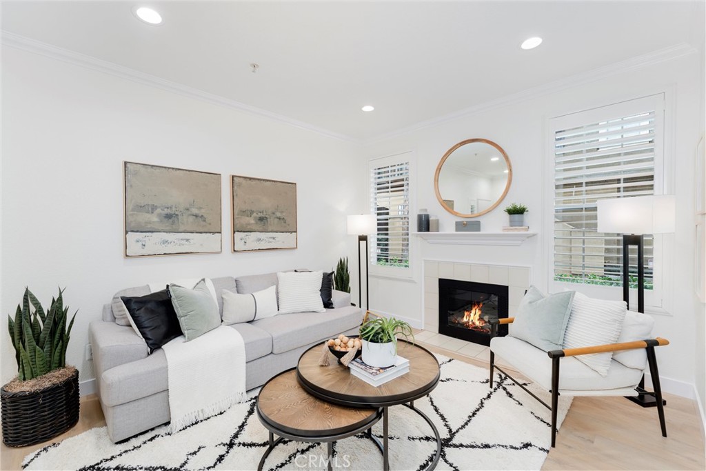 239 Gallery Way Property Photo 1