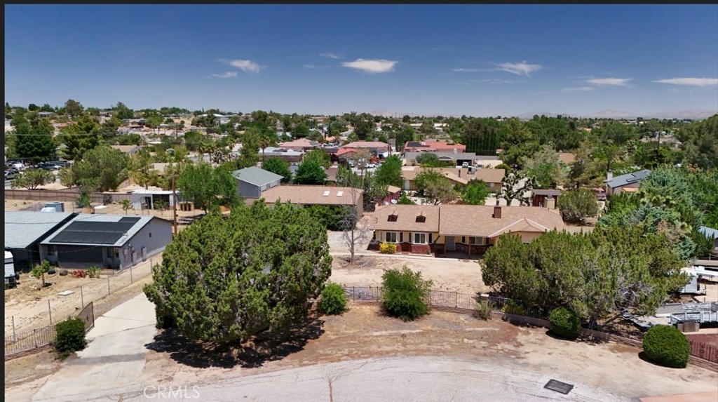 16520 Adelia St Property Photo 6