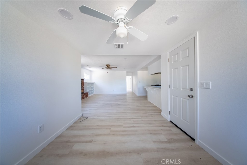 16520 Adelia St Property Photo 19