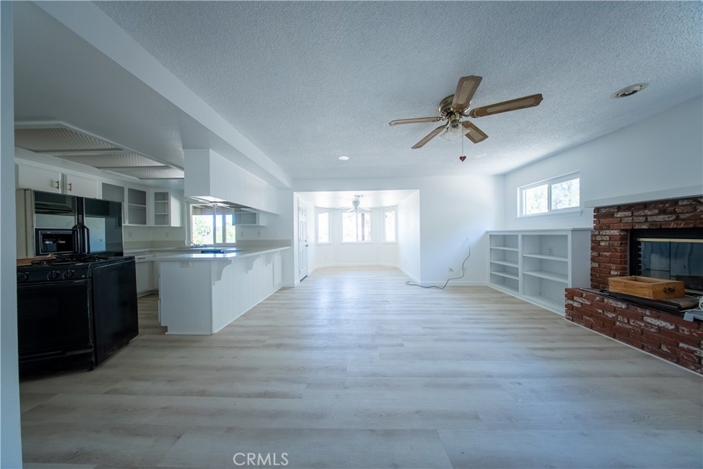 16520 Adelia St Property Photo 30