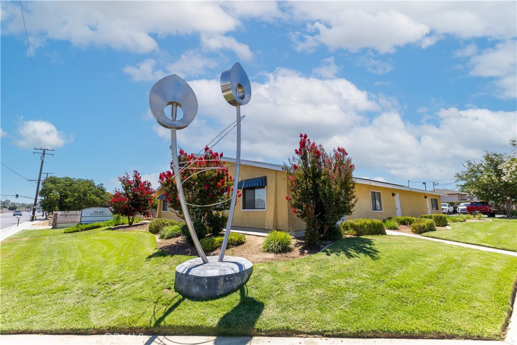 9240 Limonite Avenue Property Photo 4