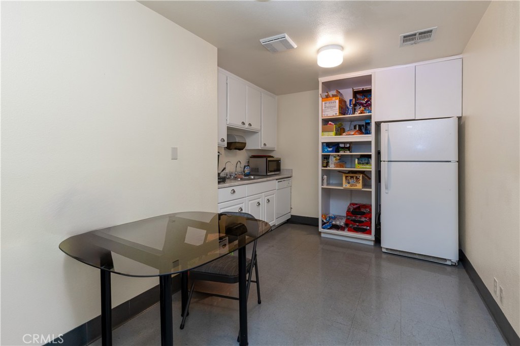 9240 Limonite Avenue Property Photo 11