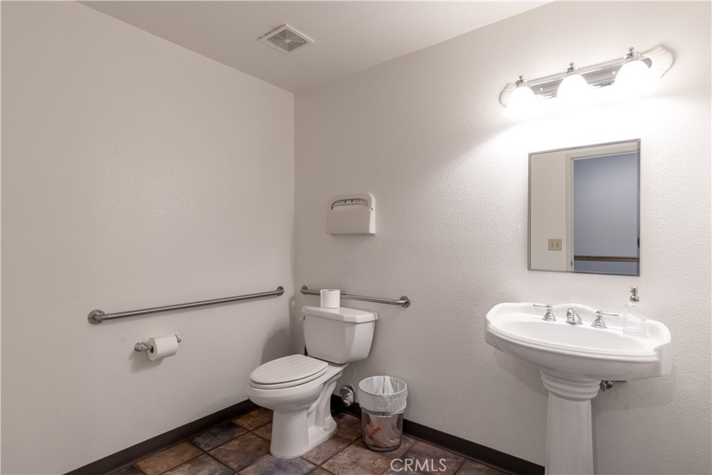 9240 Limonite Avenue Property Photo 19