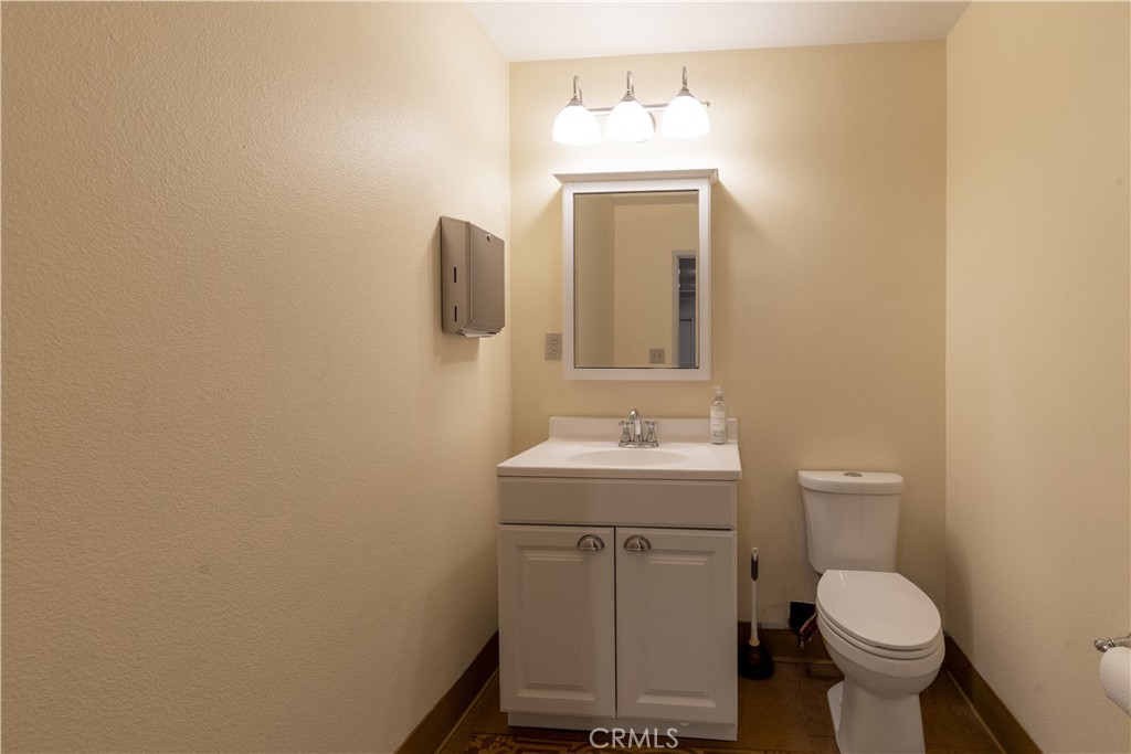 9240 Limonite Avenue Property Photo 20