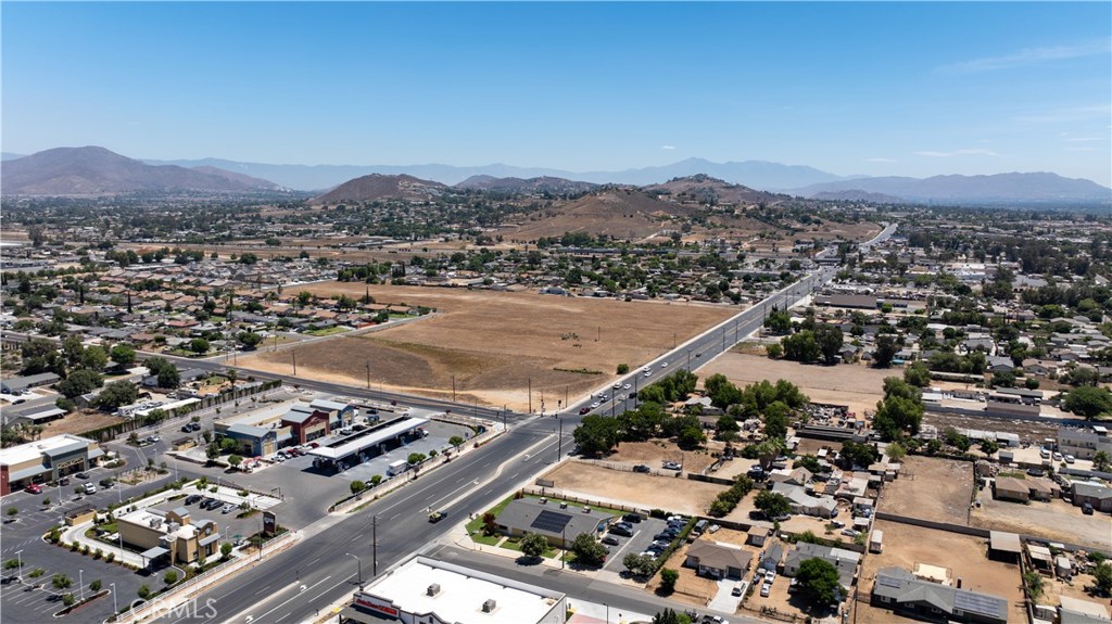 9240 Limonite Avenue Property Photo 33