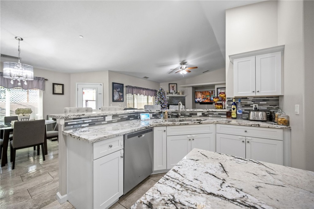 7590 Arrowhead Lake Road Property Photo 8