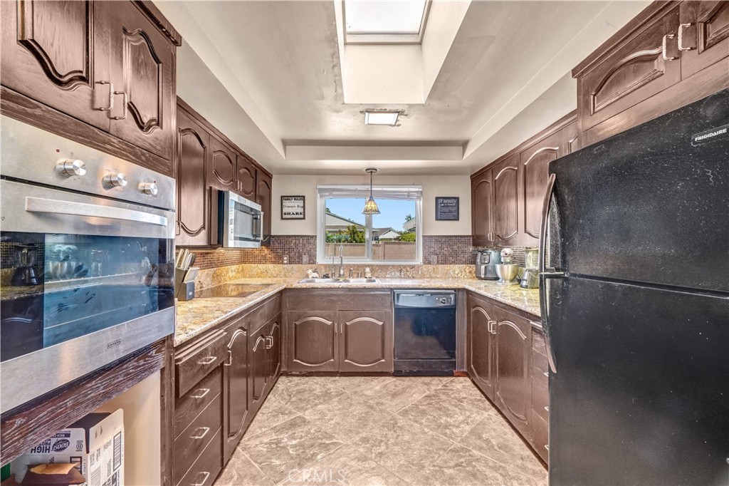 994 N Cleveland Street Property Photo 17