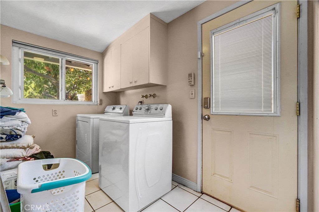 994 N Cleveland Street Property Photo 24