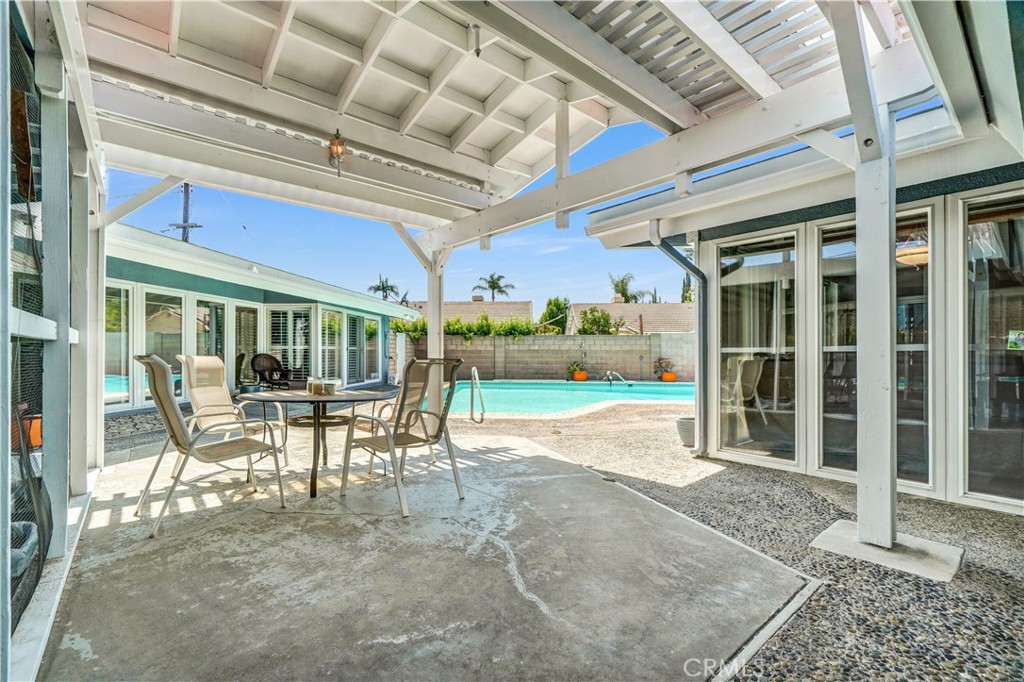 994 N Cleveland Street Property Photo 35