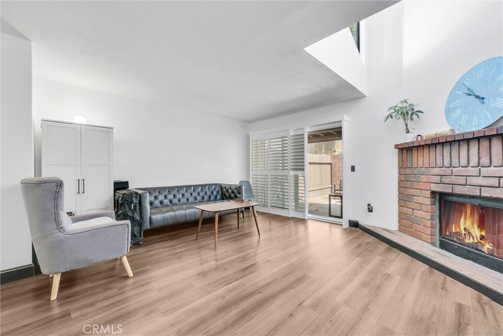 1020 S Mountain Avenue Property Photo 9