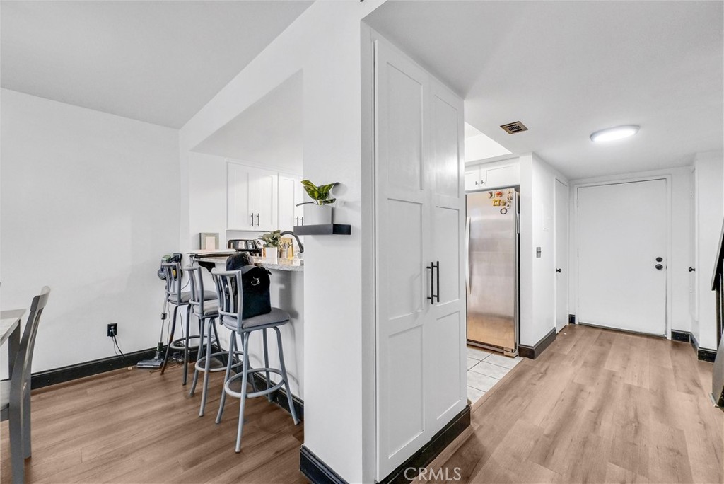 1020 S Mountain Avenue Property Photo 11