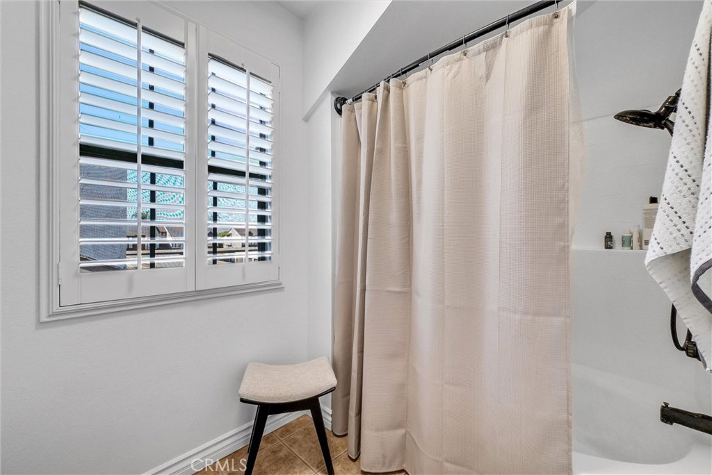 1020 S Mountain Avenue Property Photo 21