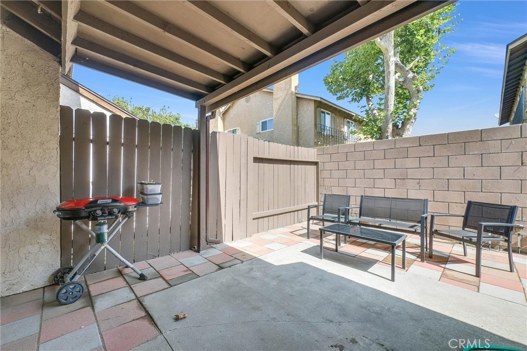 1020 S Mountain Avenue Property Photo 22