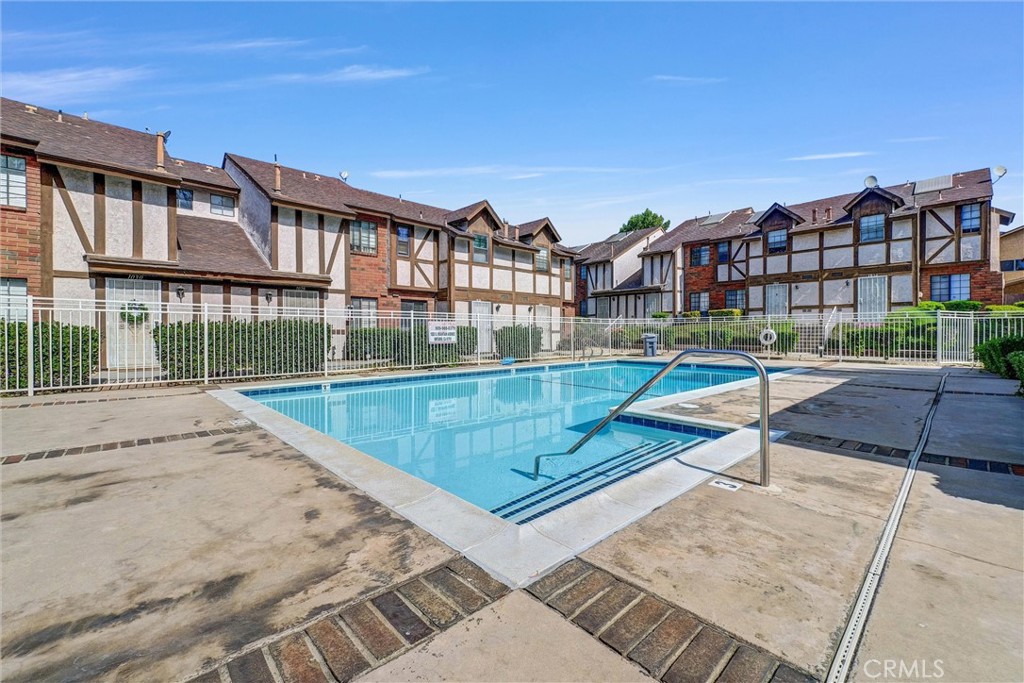 1020 S Mountain Avenue Property Photo 30