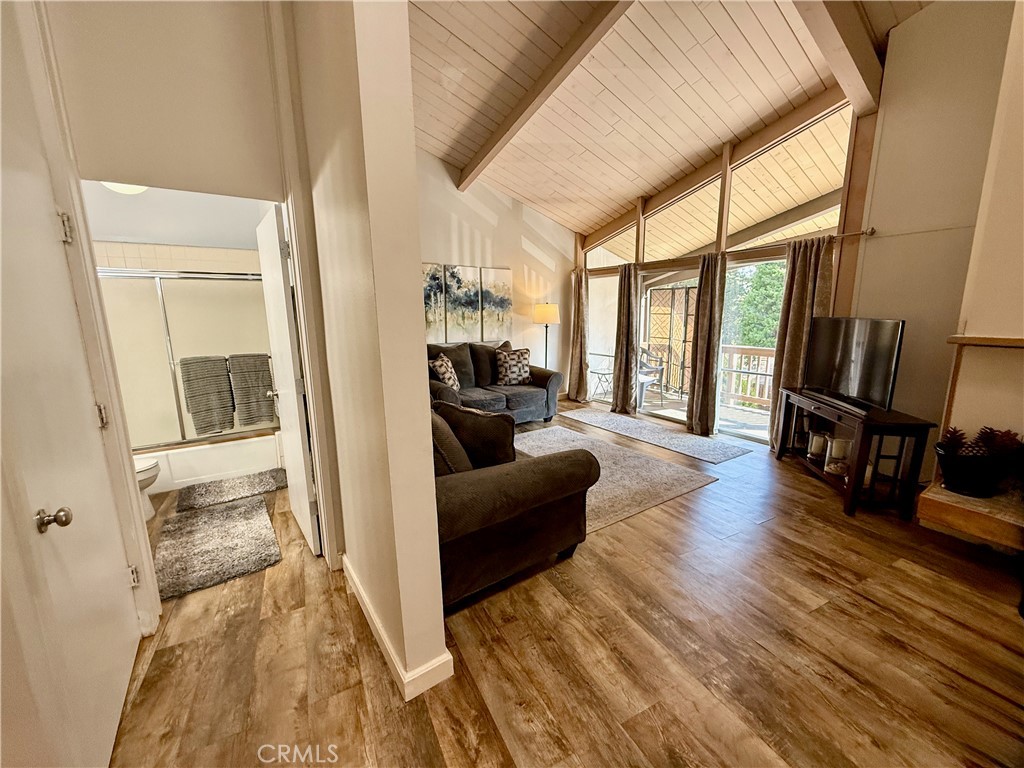 872 Sierra Vista Drive 30 Property Photo 5