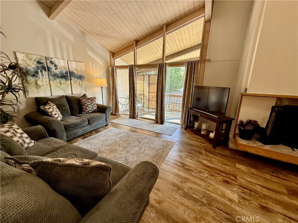872 Sierra Vista Drive 30 Property Photo 6