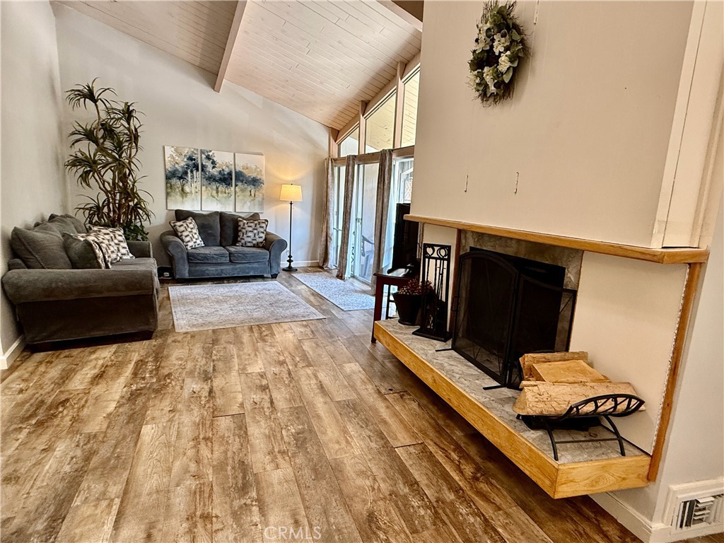 872 Sierra Vista Drive 30 Property Photo 7