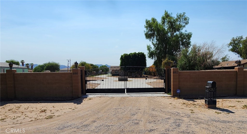 690 Riviera Drive Property Photo 1