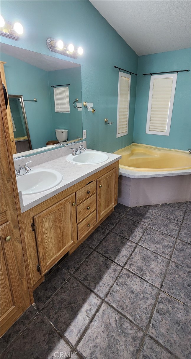690 Riviera Drive Property Photo 35