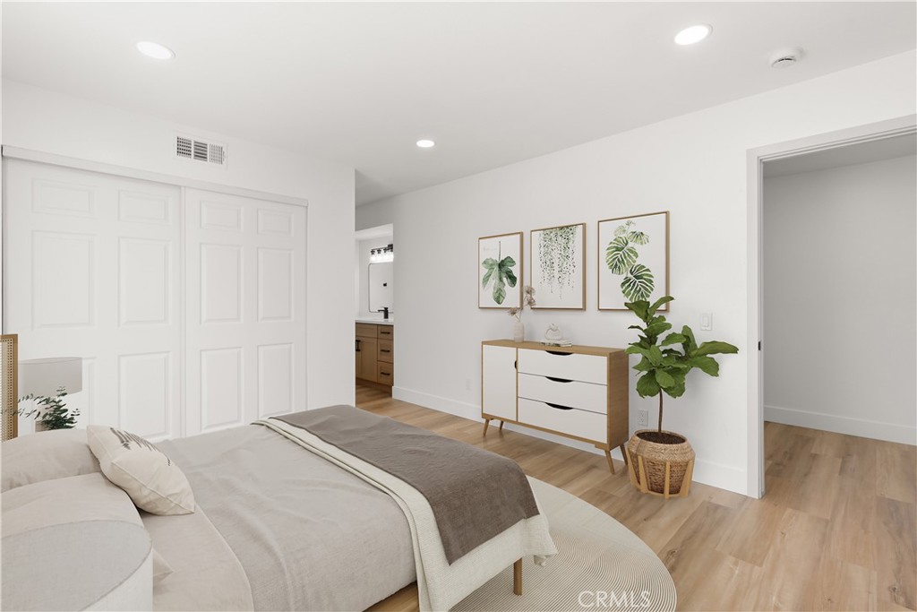87 Tennessee Street C Property Photo 4