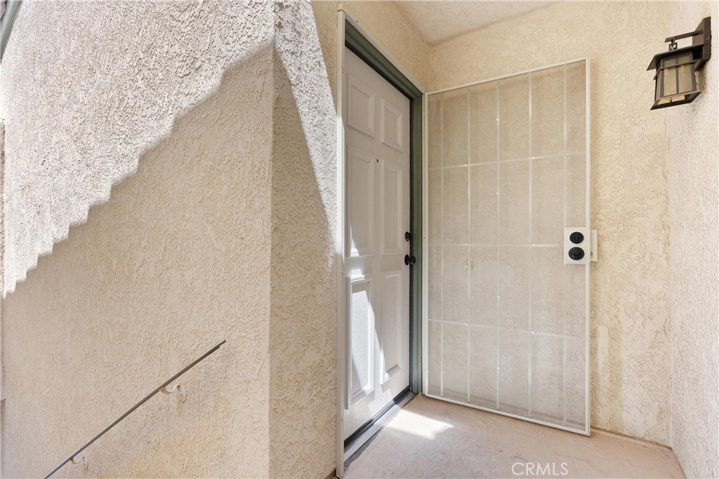 87 Tennessee Street C Property Photo 5