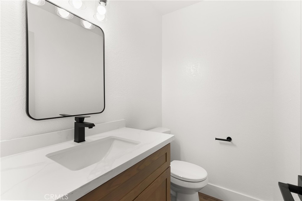 87 Tennessee Street C Property Photo 6