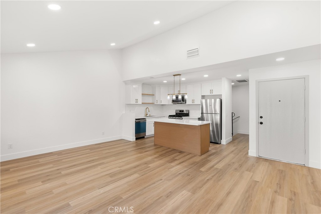 87 Tennessee Street C Property Photo 15