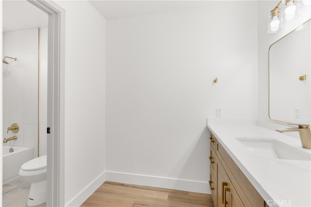 87 Tennessee Street C Property Photo 21