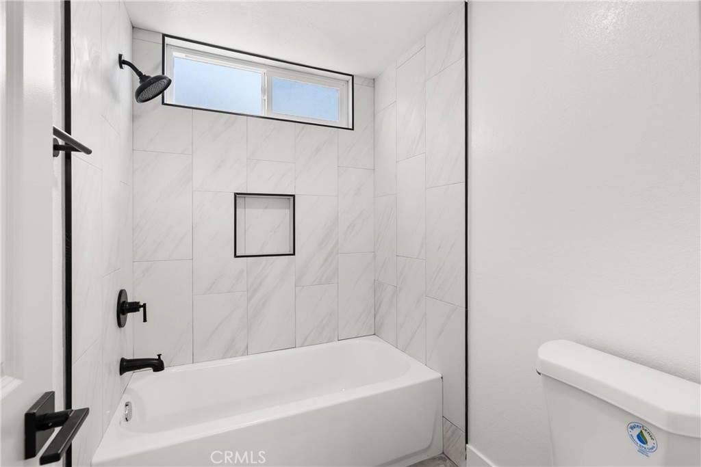 87 Tennessee Street C Property Photo 31