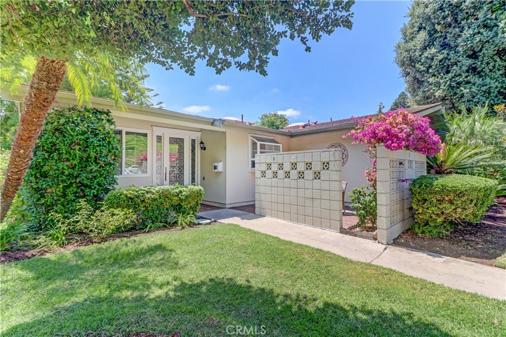 30 Calle Aragon D Property Photo 1