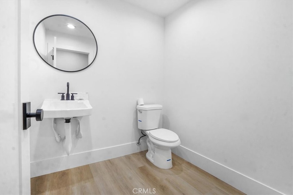 1240 N Jefferson Street B Property Photo 12