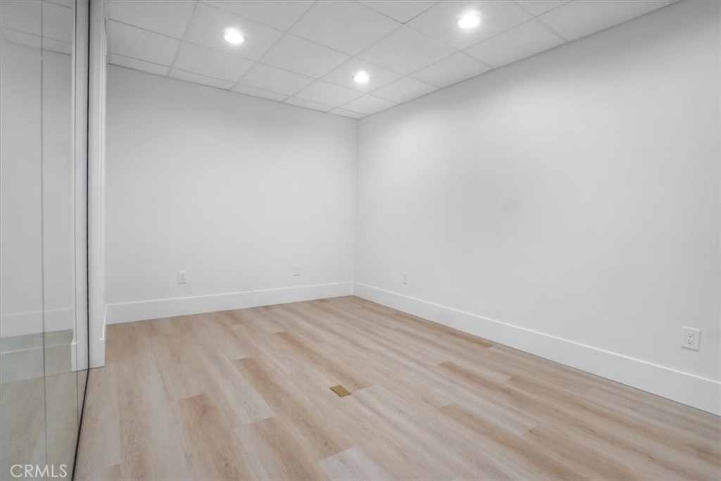 1240 N Jefferson Street B Property Photo 24
